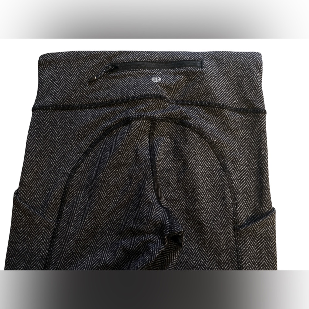 lululemon athletica Gray Leggings - Picture 4 of 7